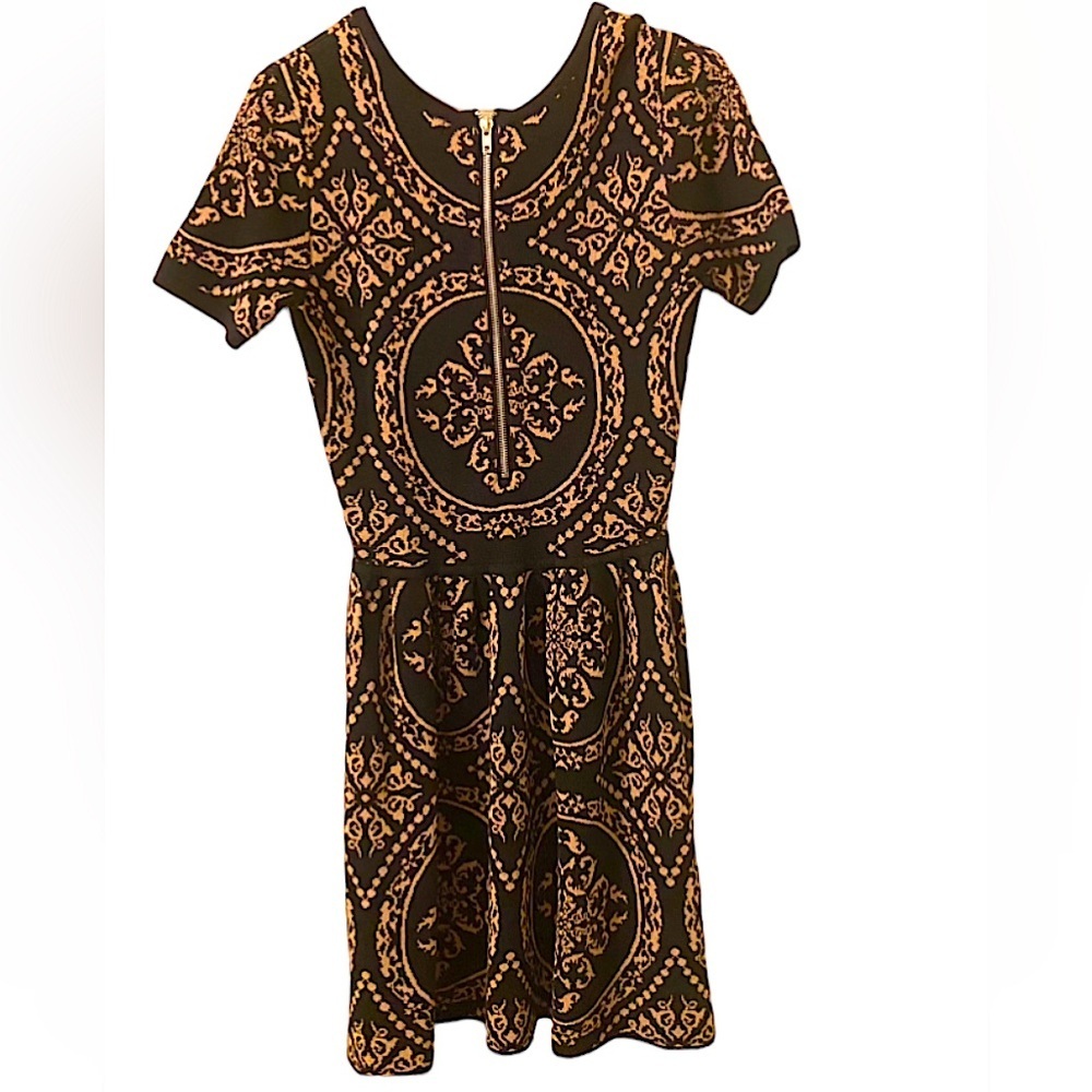 Romeo + Juliet Couture Damask Intarsia Knit Short Sleeves Zip Size Small Dress. - Picture 3 of 7